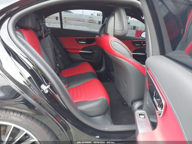 W1KAF4GB4RR209922 Mercedes-Benz m254