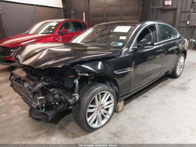 2016 JAGUAR XF SAJBK4BV3GCY16391 Photo 1