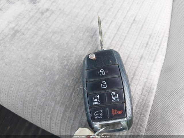 KNDMB5C13G6102882 KIA SEDONA LX