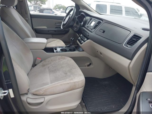 KNDMB5C13G6102882 KIA SEDONA LX