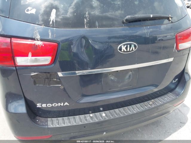 KNDMB5C13G6102882 KIA SEDONA LX
