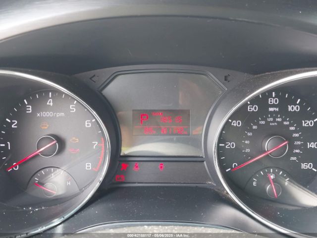 KNDMB5C13G6102882 KIA SEDONA LX