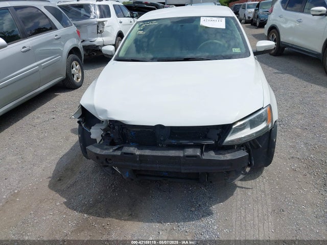 3VWD17AJ5EM420921 Volkswagen Jetta 1.8t Se