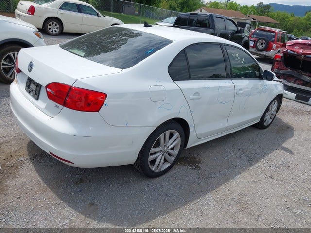 3VWD17AJ5EM420921 Volkswagen Jetta 1.8t Se