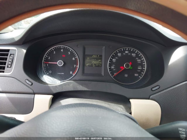 3VWD17AJ5EM420921 Volkswagen Jetta 1.8t Se