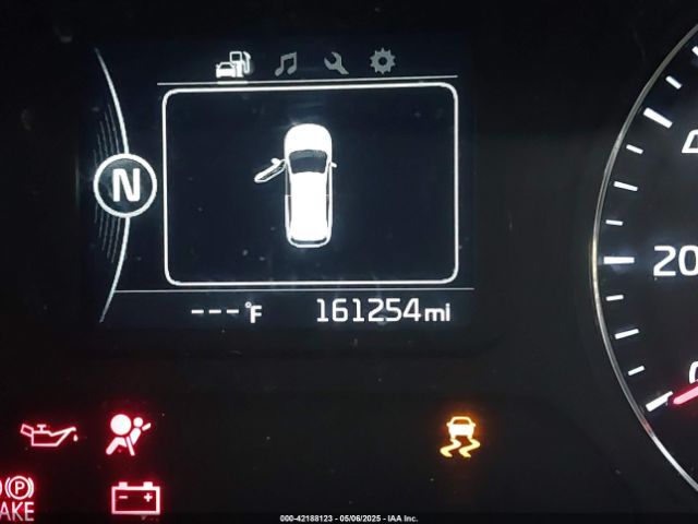 5XYPG4A30JG348905 KIA Sorento 2.4l Lx