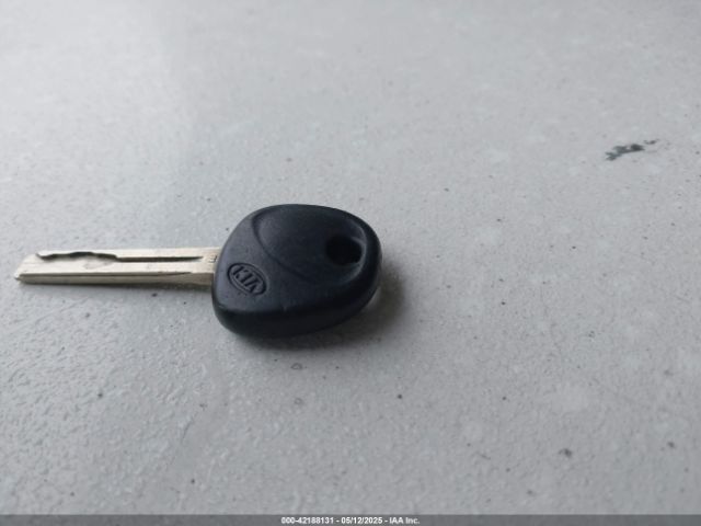 KNADM4A35E6350778 KIA RIO LX