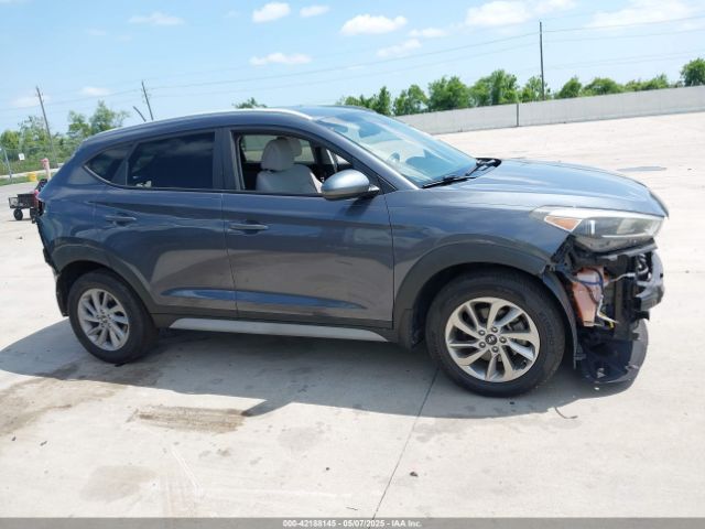 KM8J33A45HU588735 Hyundai TUCSON SE