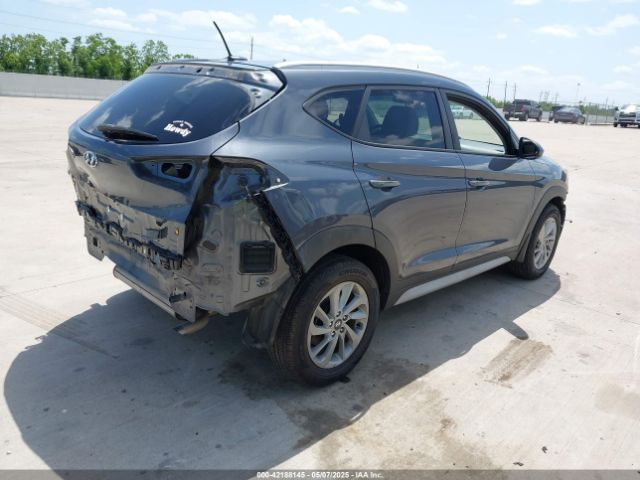 KM8J33A45HU588735 Hyundai TUCSON SE