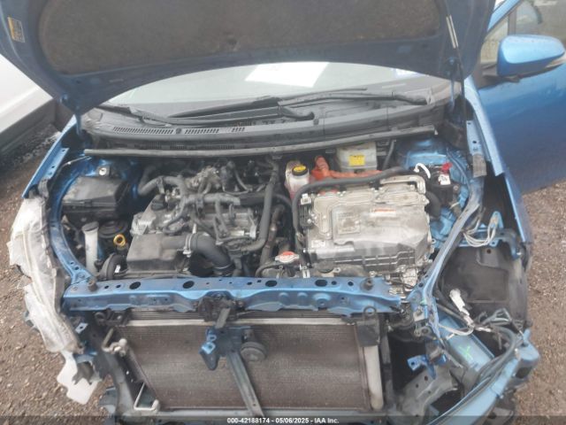 JTDKDTB33G1136424 Toyota Prius C Two