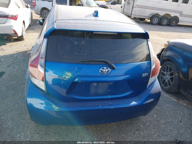 JTDKDTB33G1136424 Toyota Prius C Two