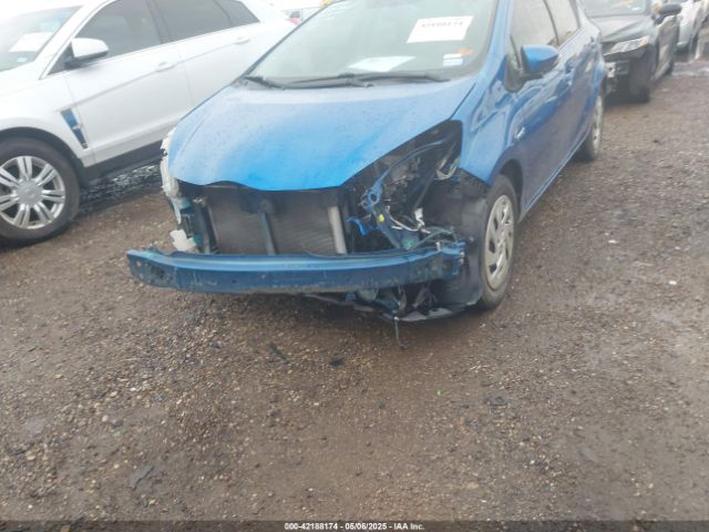 JTDKDTB33G1136424 Toyota Prius C Two