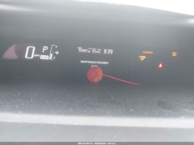 JTDKDTB33G1136424 Toyota Prius C Two