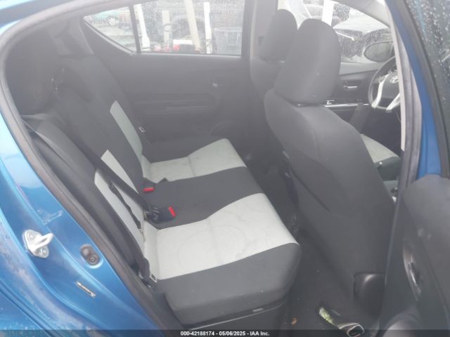 JTDKDTB33G1136424 Toyota Prius C Two