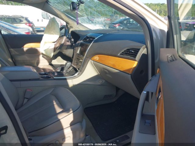 2LMDJ6JKXEBL14083 Lincoln MKX