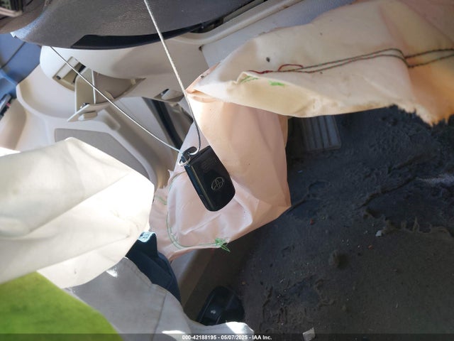 4T4BF1FK2ER349832 Toyota CAMRY XLE