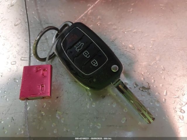 5NPE24AF5KH742426 Hyundai SONATA SE