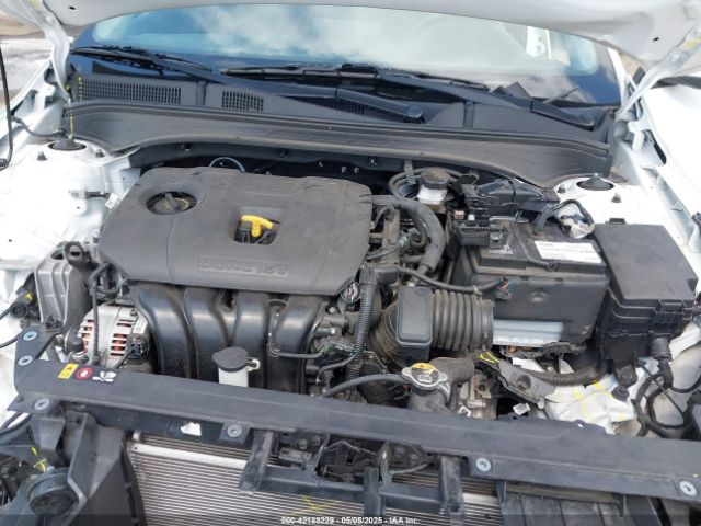 3KPF24AD0NE456771 KIA Forte Lxs