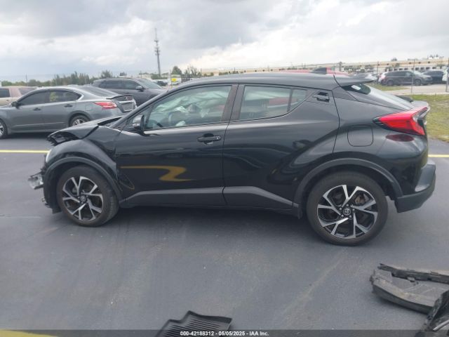 NMTKHMBX3MR127202 Toyota C-HR XLE