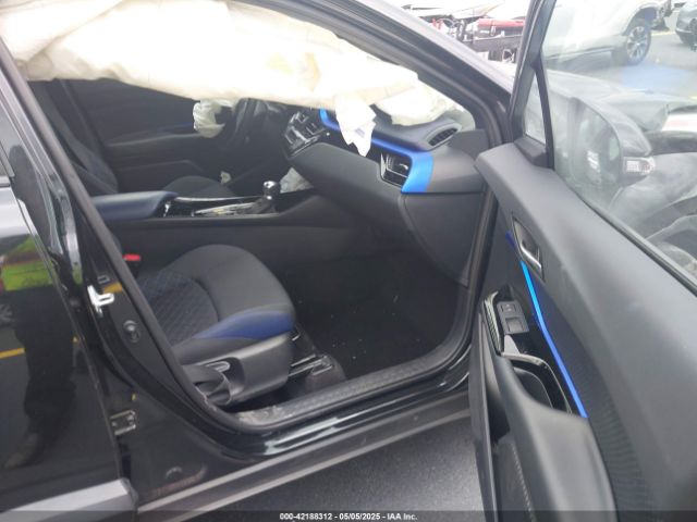 NMTKHMBX3MR127202 Toyota C-HR XLE