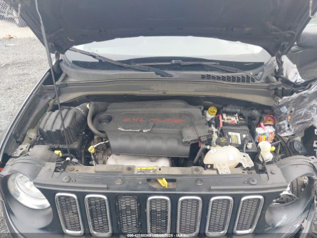 ZACCJBBBXHPG52893 Jeep Renegade Latitude 4x4