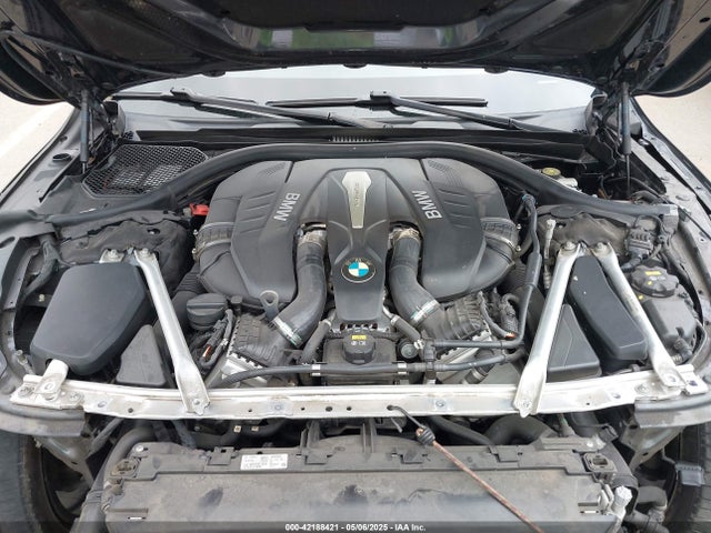 BMW 750i 2019 WBA7F0C50KGM26010 Image 10