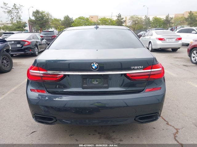 BMW 750i 2019 WBA7F0C50KGM26010 Image 17