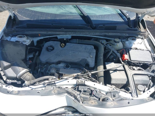1G1ZD5ST7JF113869 Chevrolet MALIBU LT
