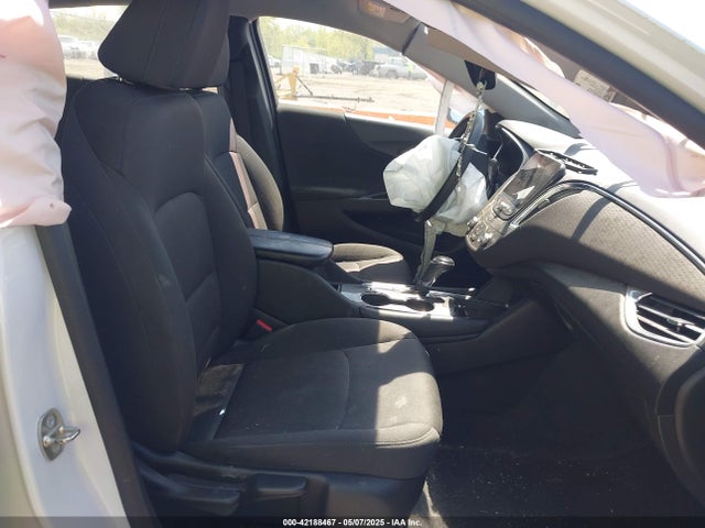 1G1ZD5ST7JF113869 Chevrolet MALIBU LT