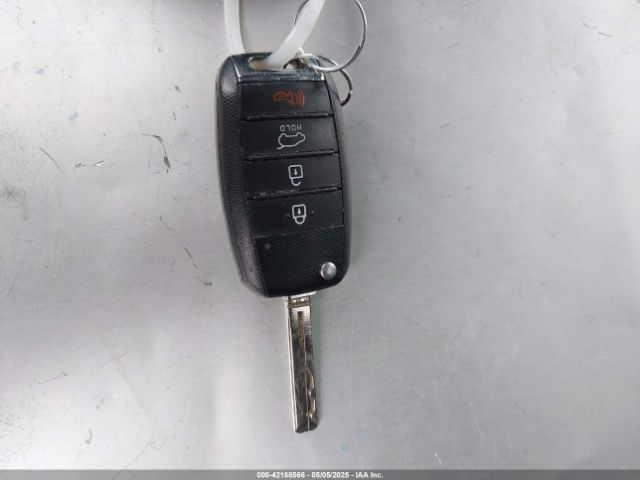 KNDPM3AC1J7413227 KIA Sportage Lx