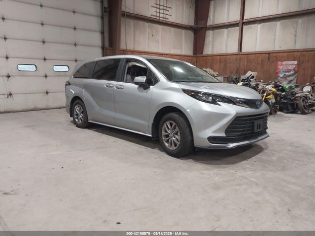 2024 TOYOTA SIENNA 5TDKRKEC6RS216152