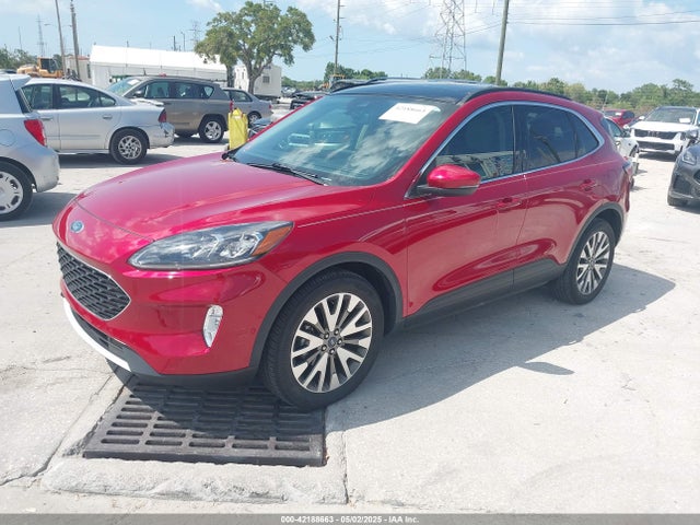 1FMCU9J9XLUB89946 Ford Escape Titanium