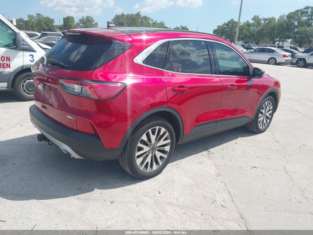 1FMCU9J9XLUB89946 Ford Escape Titanium