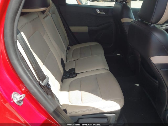 1FMCU9J9XLUB89946 Ford Escape Titanium