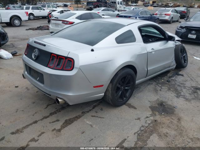 1ZVBP8AM5E5288383 Ford Mustang V6