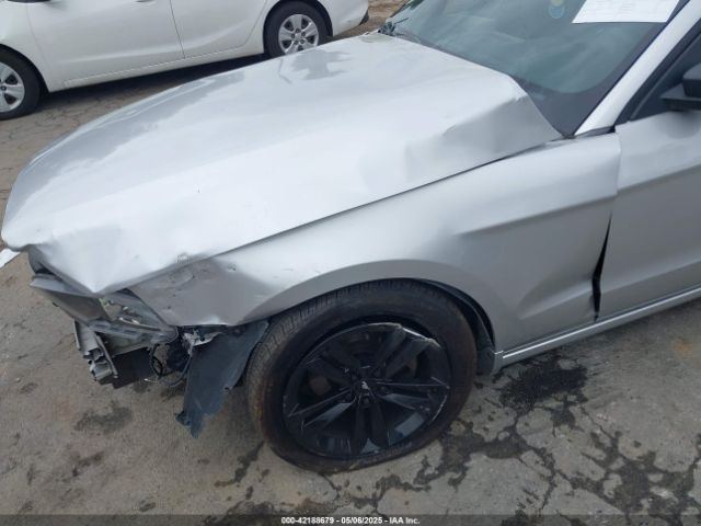 1ZVBP8AM5E5288383 Ford Mustang V6