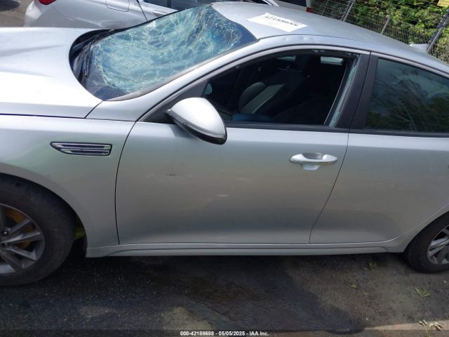 5XXGT4L37KG320260 KIA Optima Lx