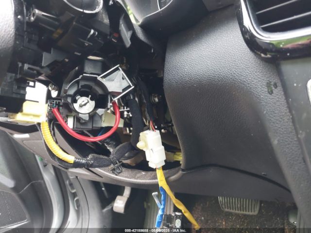 5XXGT4L37KG320260 KIA Optima Lx