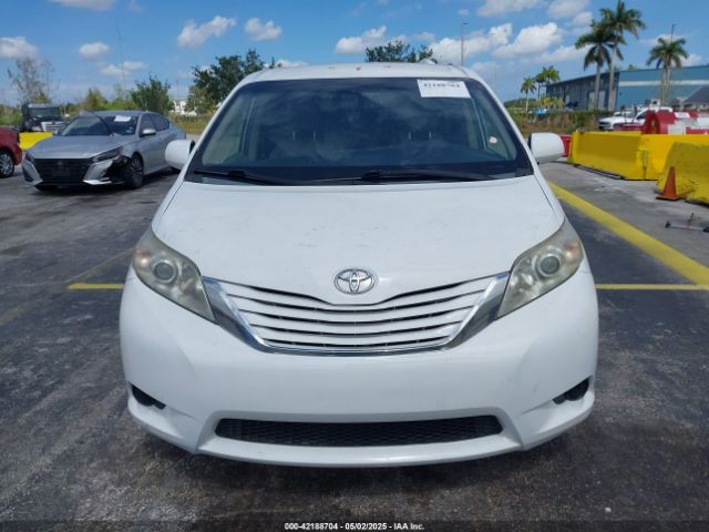 5TDKK3DC4FS628853 Toyota Sienna Le 8 Passenger