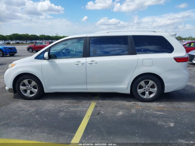 5TDKK3DC4FS628853 Toyota Sienna Le 8 Passenger