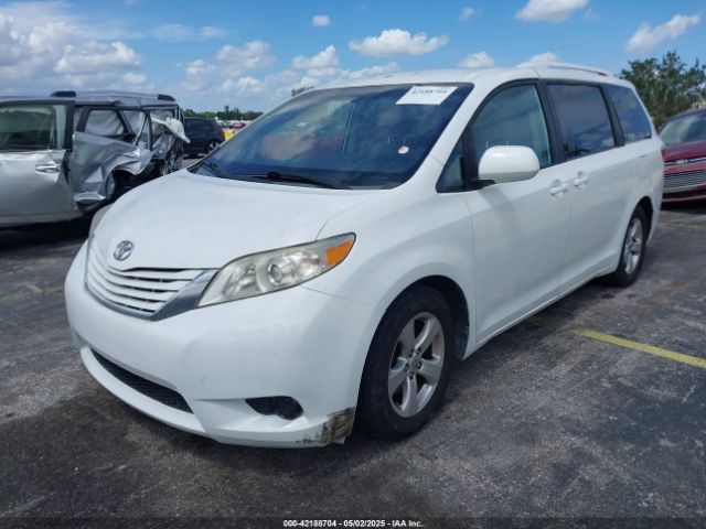 5TDKK3DC4FS628853 Toyota Sienna Le 8 Passenger