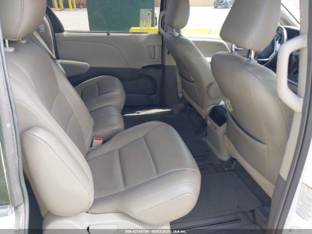5TDKK3DC4FS628853 Toyota Sienna Le 8 Passenger