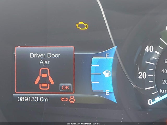 3FA6P0T90JR112823 Ford FUSION SE