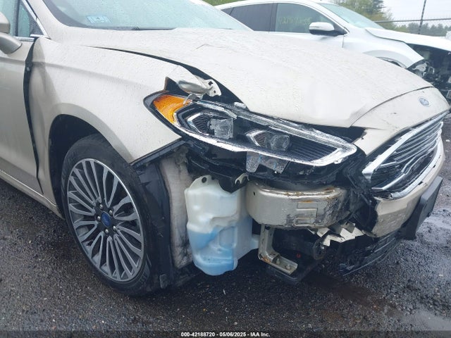 3FA6P0T90JR112823 Ford FUSION SE
