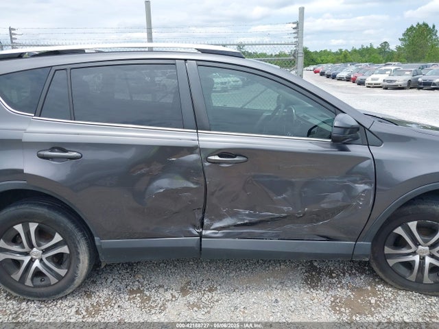 JTMZFREV7GJ078424 Toyota RAV4 LE