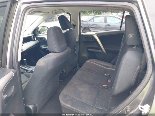 JTMZFREV7GJ078424 Toyota RAV4 LE