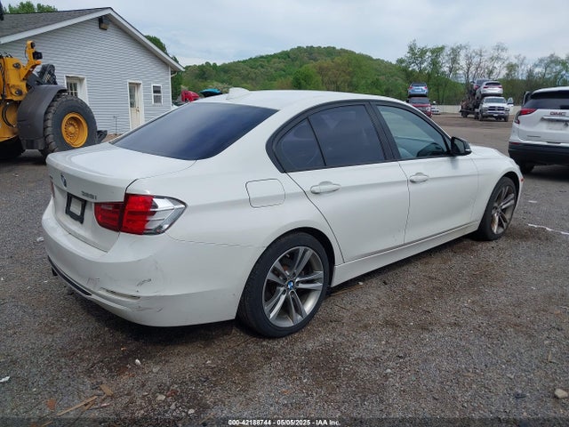 2013 BMW 3 SERIES WBA3B3C50DJ810290 Photo 3