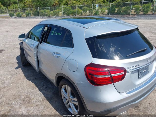 2019 MERCEDES-BENZ GLA 250 WDCTG4EB6KU000469 Photo 2