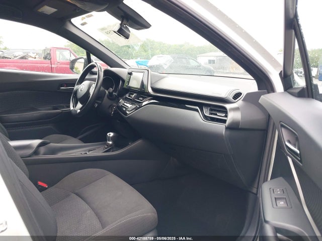 NMTKHMBX7JR024876 Toyota C-HR XLE