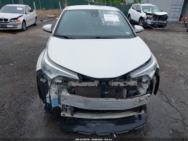 NMTKHMBX7JR024876 Toyota C-HR XLE